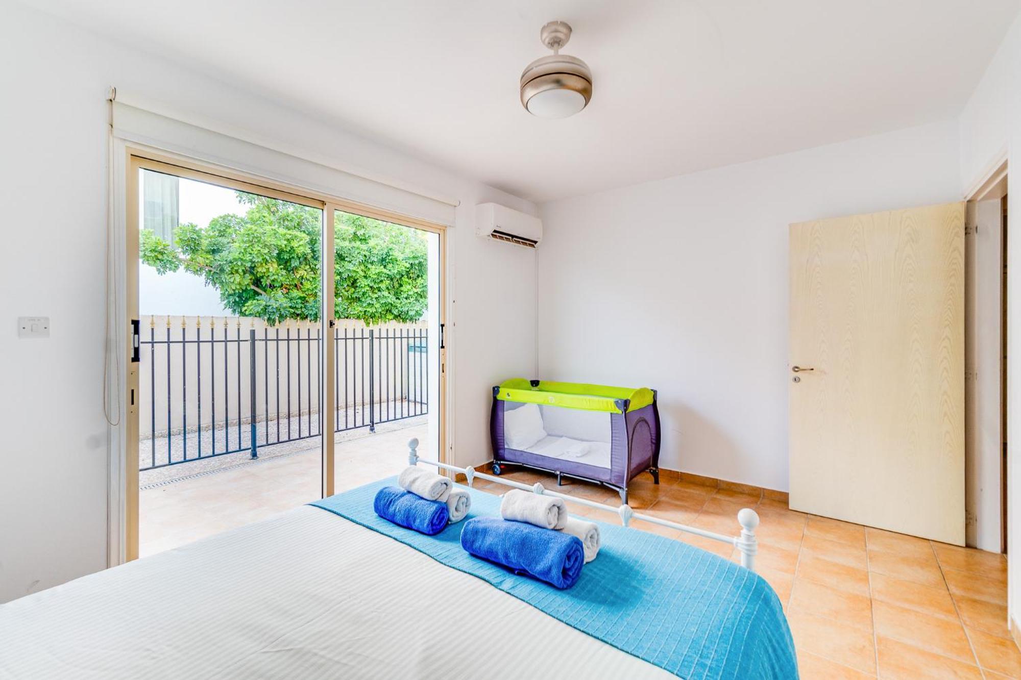 Beach Front Villa Mer Blu By Ezoria Villas Coral Bay Exterior foto
